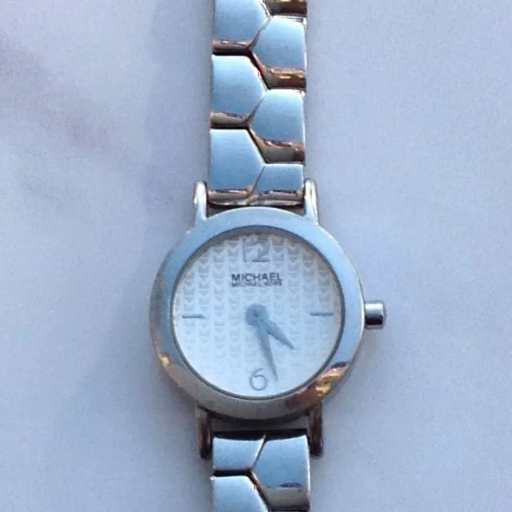 Michael Kors Watch Branded Face Silver Bracelet for Ladies
